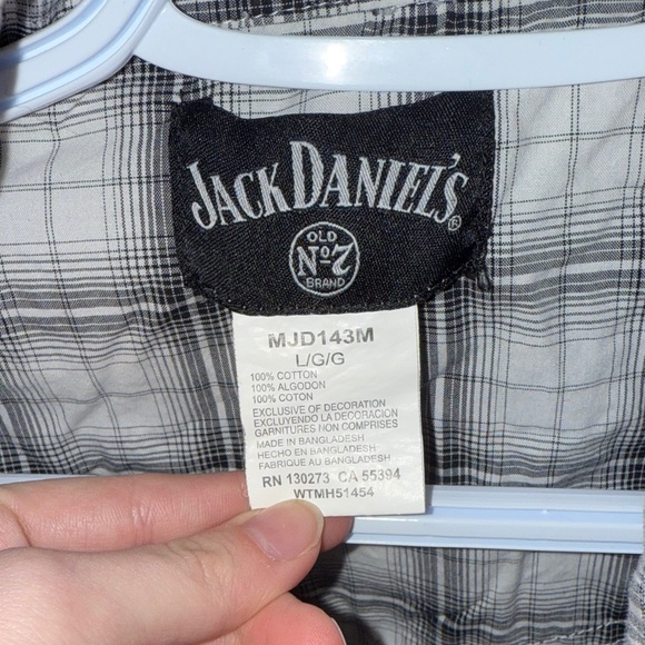 Wrangler Jack Daniel’s Black and White Plaid Shirt - Picture 4 of 5